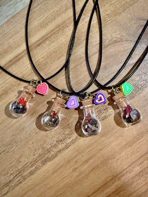 Barn Besties Pony Magic Necklace 2 Pack - Heartbeat