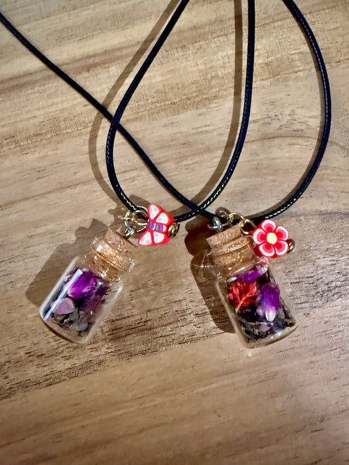 Barn Besties Pony Magic Necklace 2 Pack - Springtime